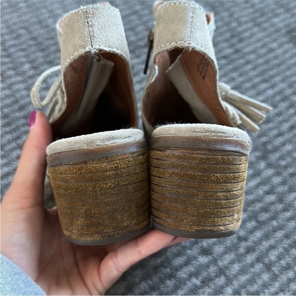 Born Monikah Booties - Picture 11 of 12